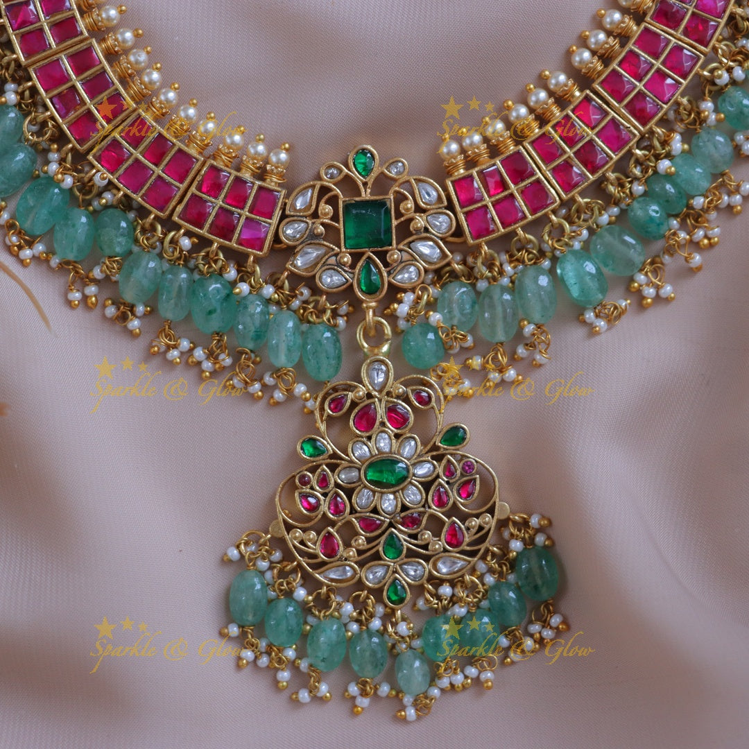 Exquisite Kundan Necklace for Festive Elegance