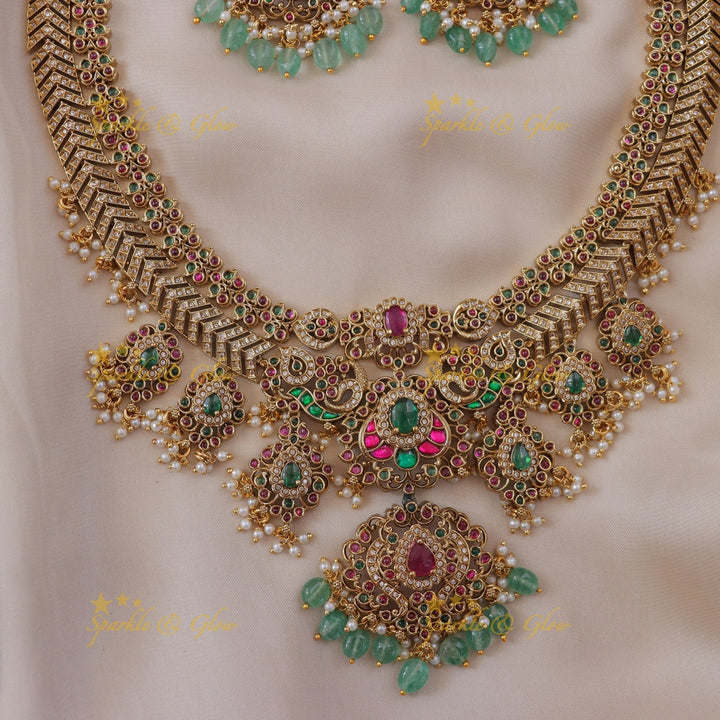Exquisite Peacock Green Bead Necklace Set Online