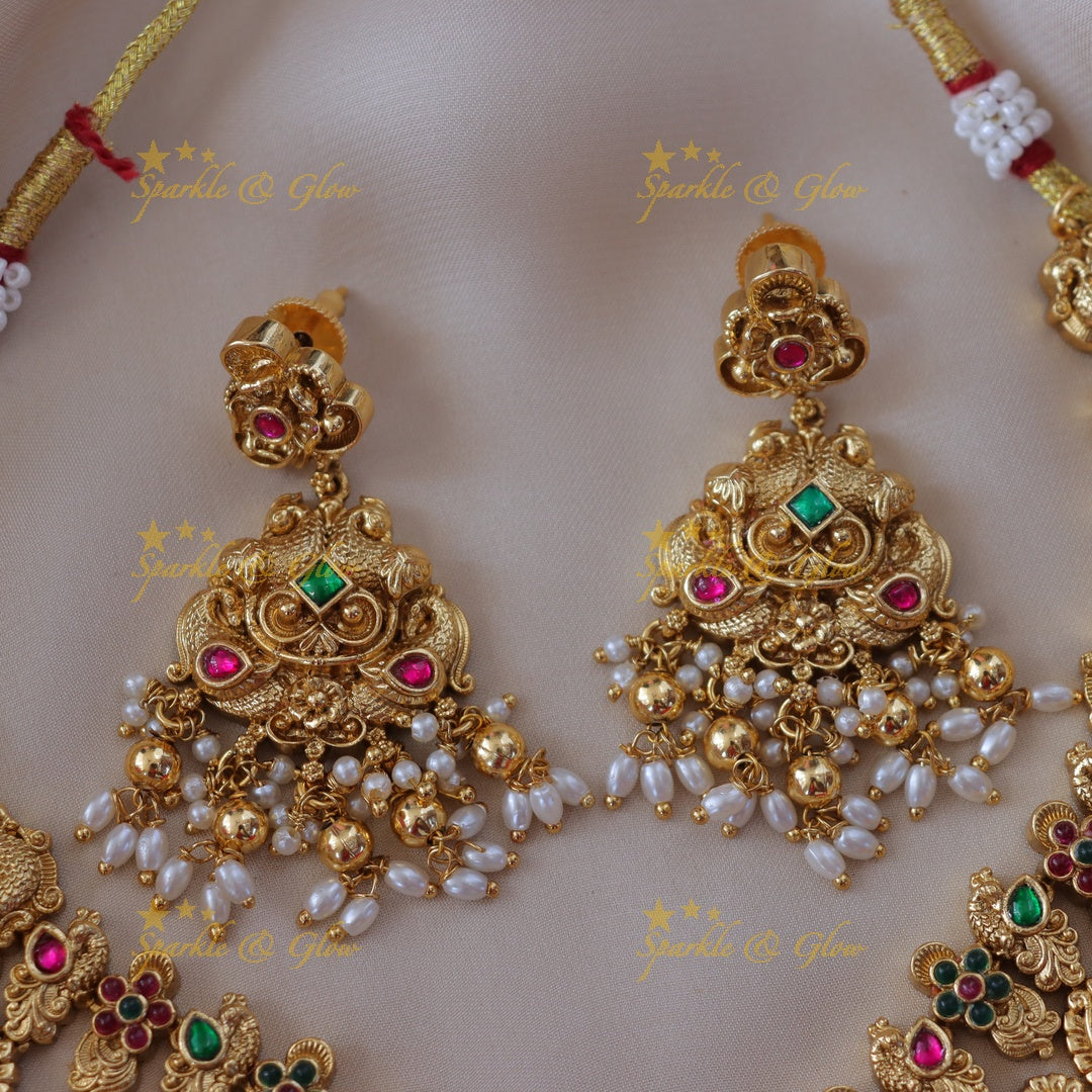 Exquisite Floral Peacock Necklace for Your Perfect Occasion