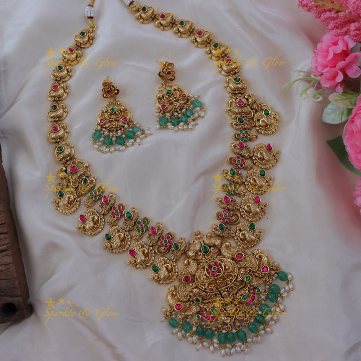 Exquisite Floral Peacock Necklace for Your Perfect Occasion