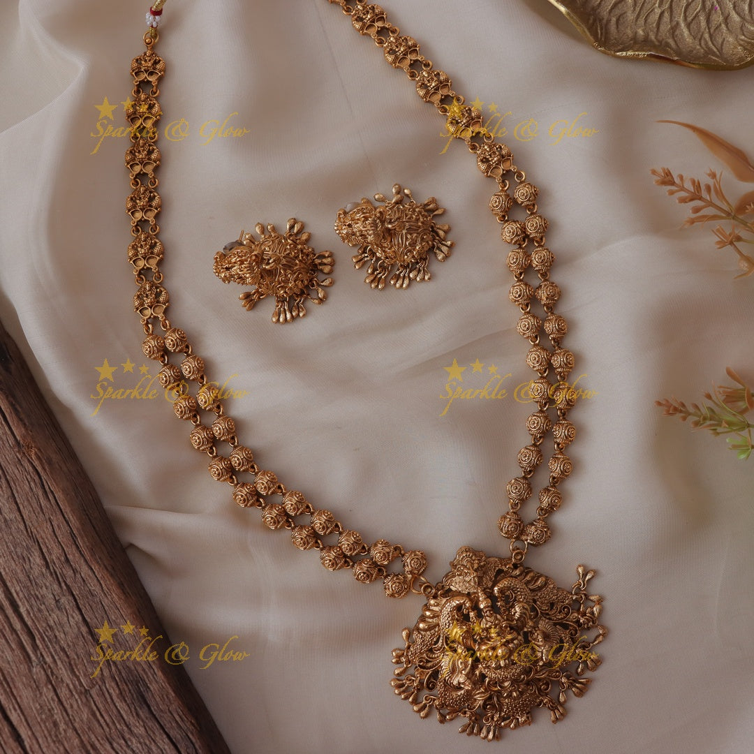 Exquisite Lakshmi Temple Pendant Necklace - Sparkle & Glow