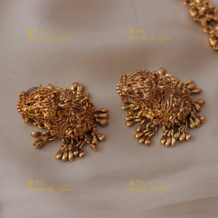 Exquisite Lakshmi Temple Pendant Necklace - Sparkle & Glow