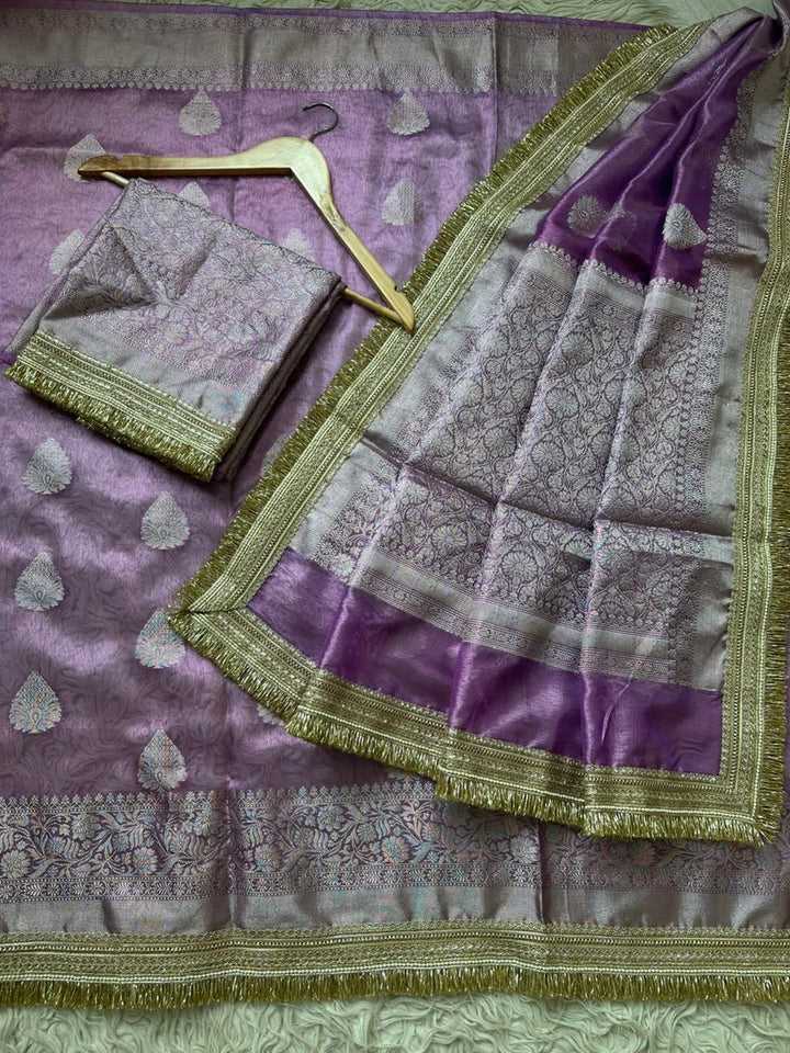 Elegant Banarasi Gold Zari Saree for Festive Occasions