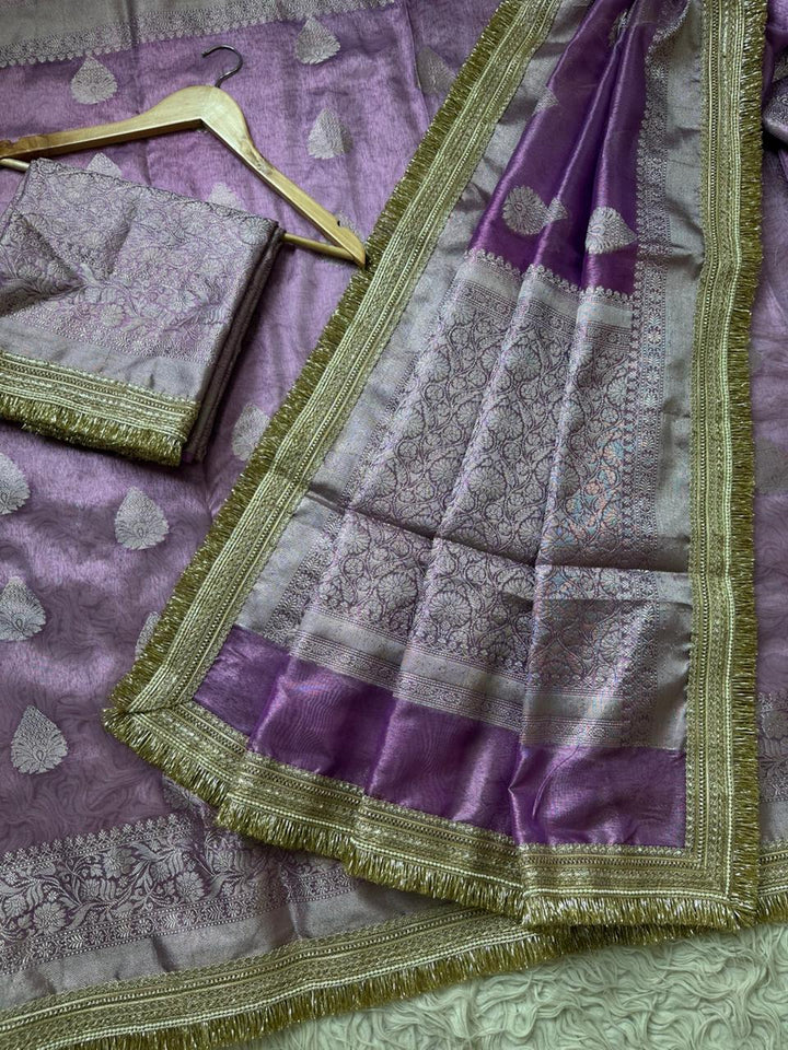 Elegant Banarasi Gold Zari Saree for Festive Occasions