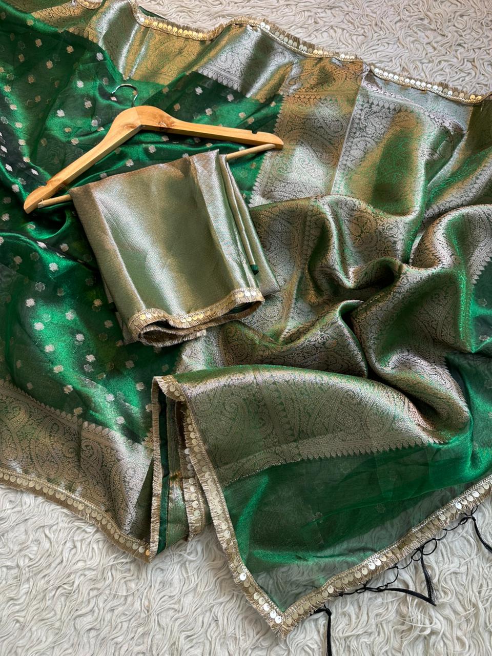 Exquisite Banarasi Saree for Festive Elegance