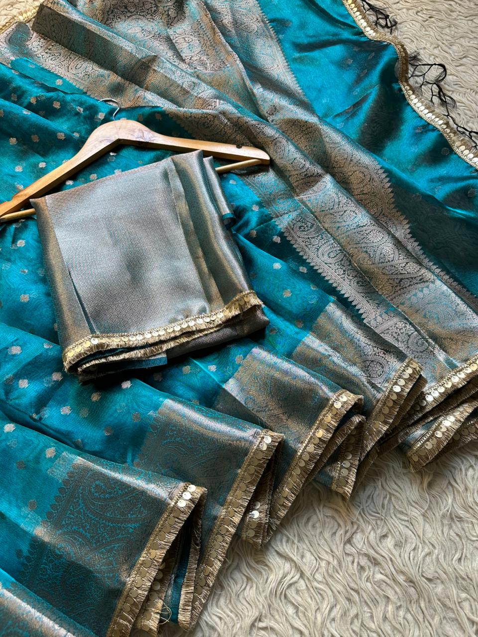 Exquisite Banarasi Saree for Festive Elegance