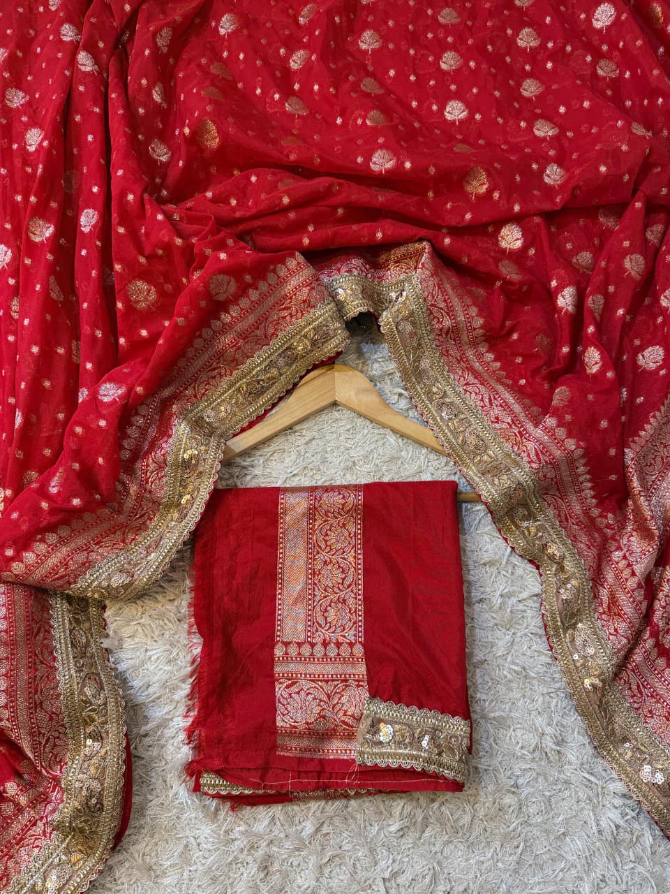 Exquisite Banarasi Silk Saree with Lace Border - Red