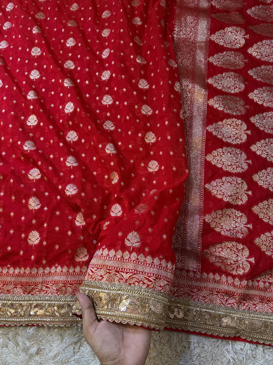 Exquisite Banarasi Silk Saree with Lace Border - Red