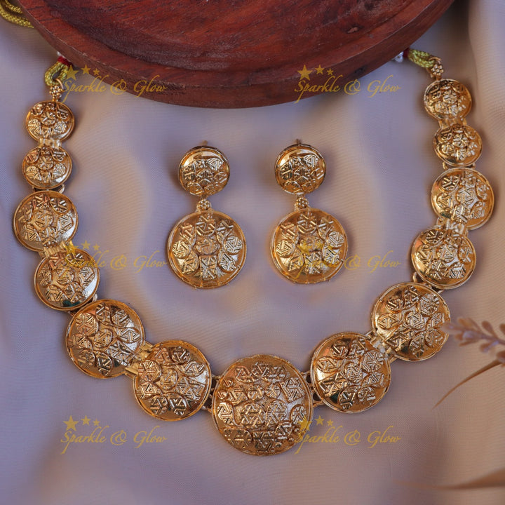 Gold Short Necklace Perfect for Festive Occasions