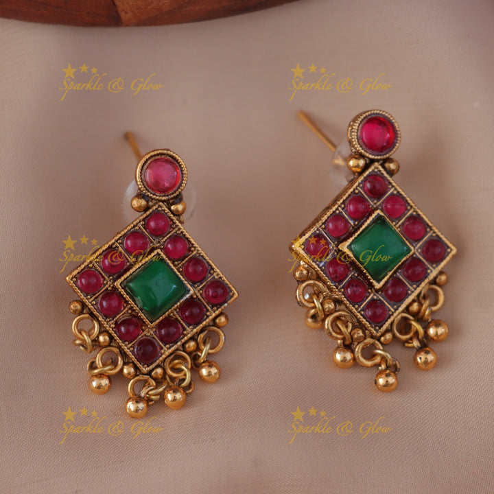 Lakshmi Coin Floral Necklace Set - Artistic Craftsmanship