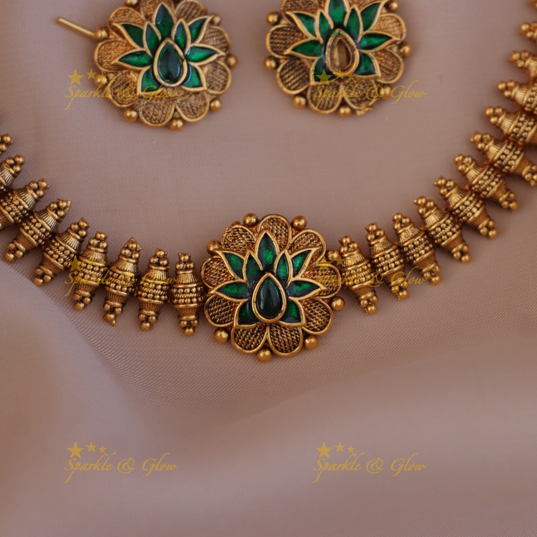 Exquisite Lotus Gold Bead Necklace - Festive Glamour
