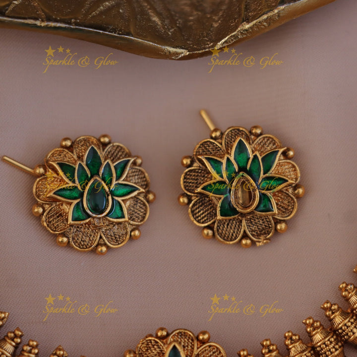 Exquisite Lotus Gold Bead Necklace - Festive Glamour