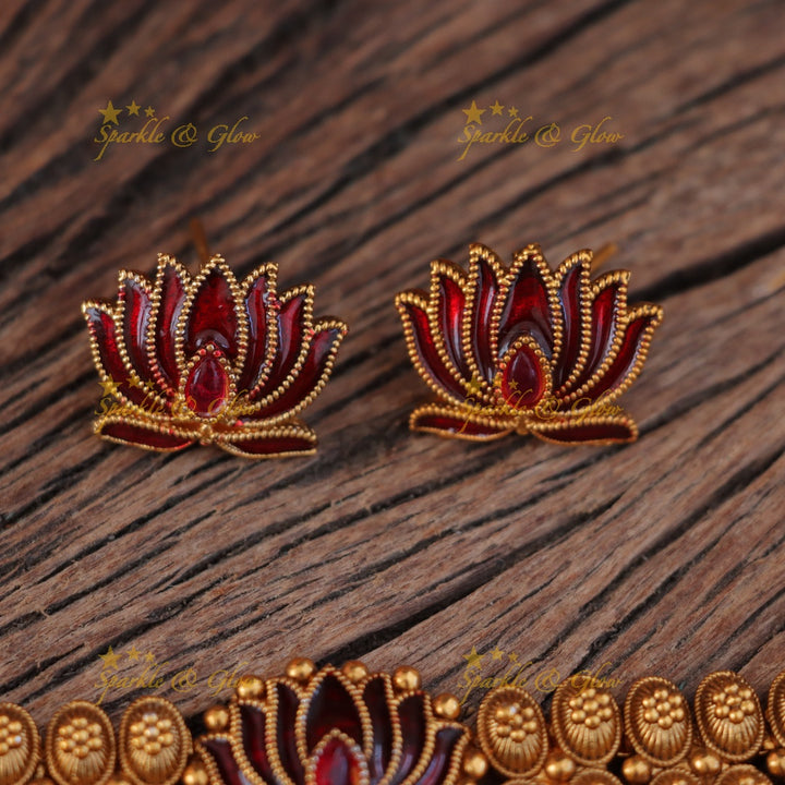 Elegant Lotus Gold Necklace for Festive Elegance