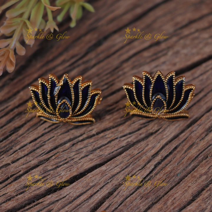 Elegant Lotus Gold Necklace for Festive Elegance