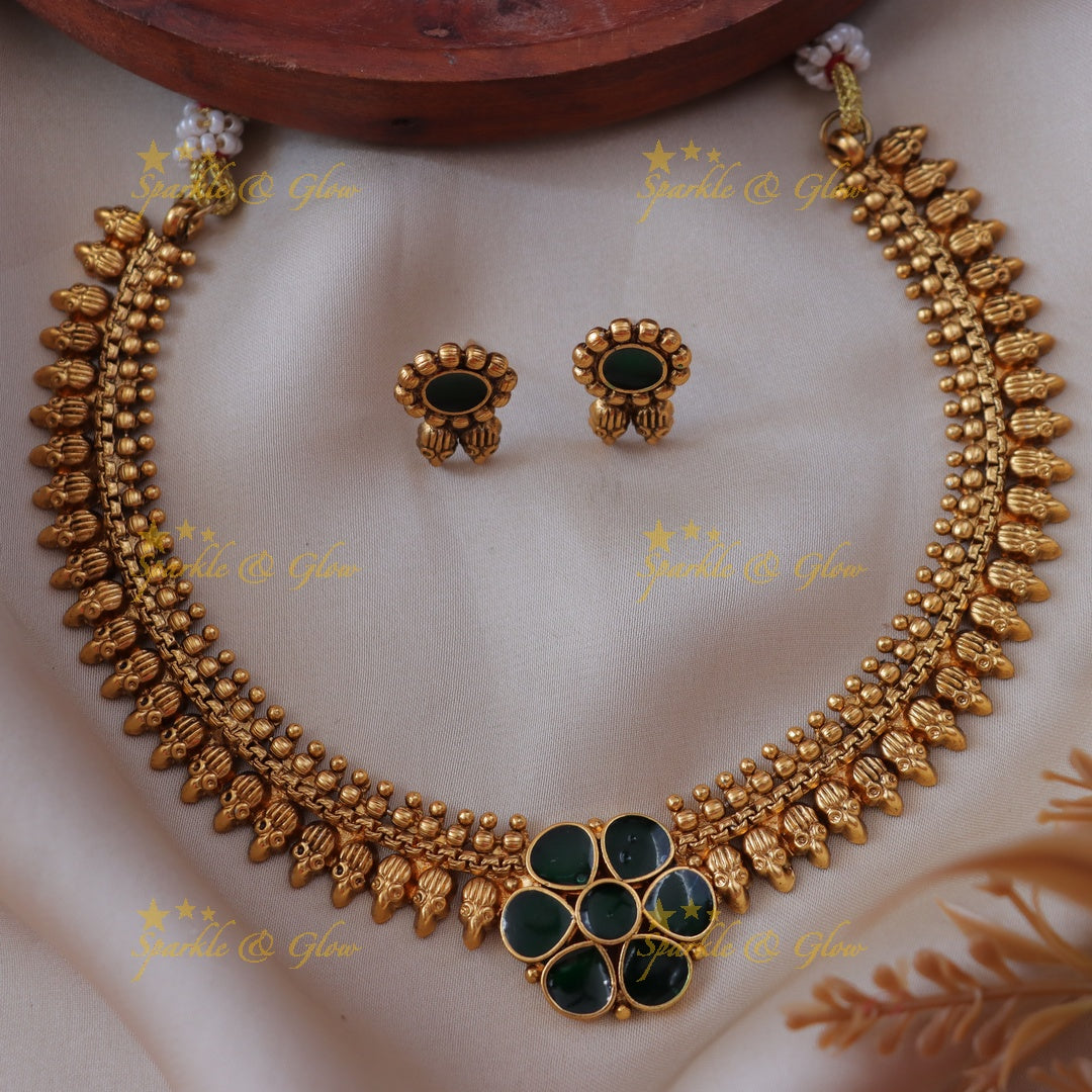 Floral Elegance Necklace - Perfect for Festive Celebrations