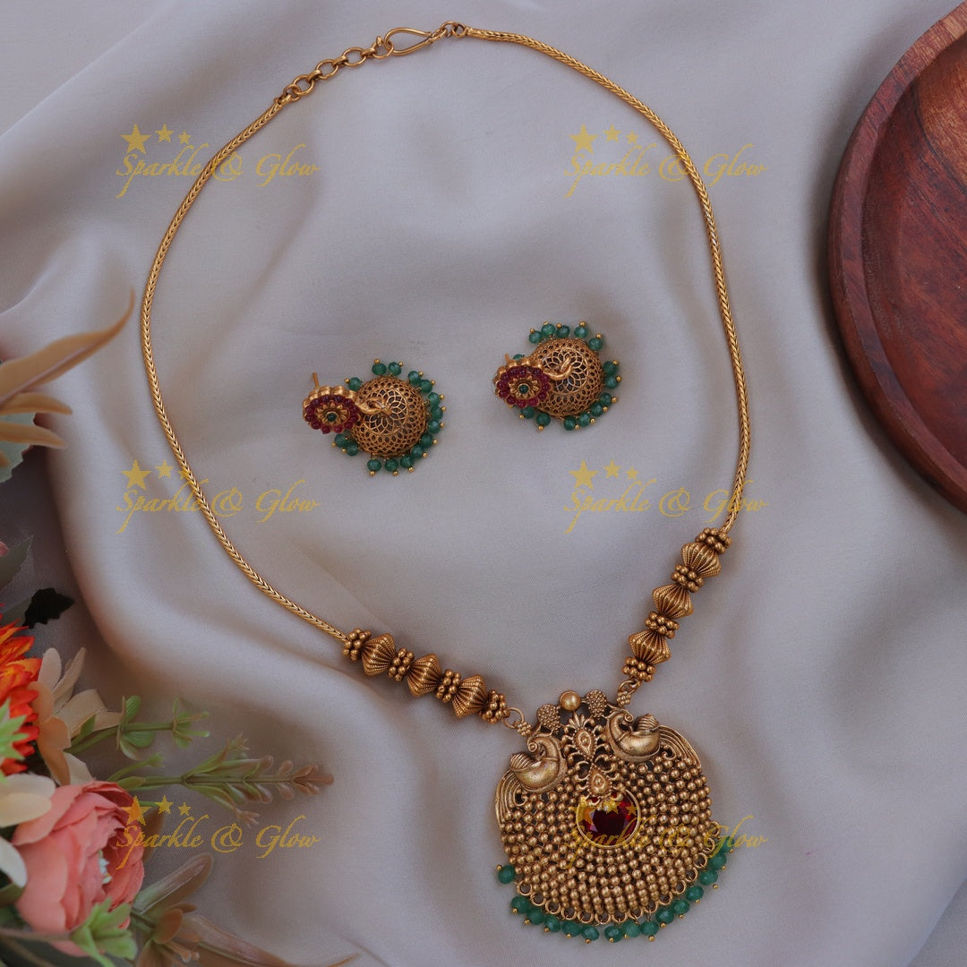 Exquisite Gold Bead Peacock Necklace Set - Elegant Choice