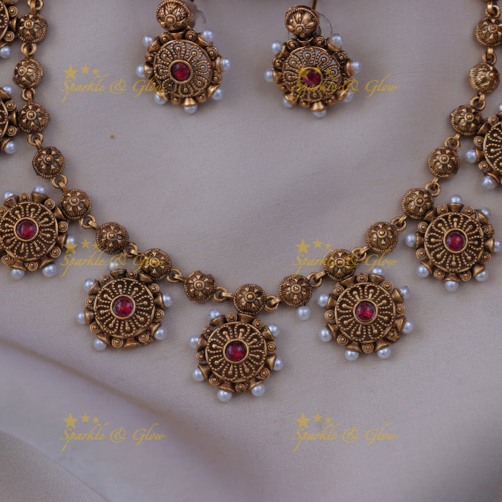 Exquisite Gold Floral Bead Necklace - Festive Elegance