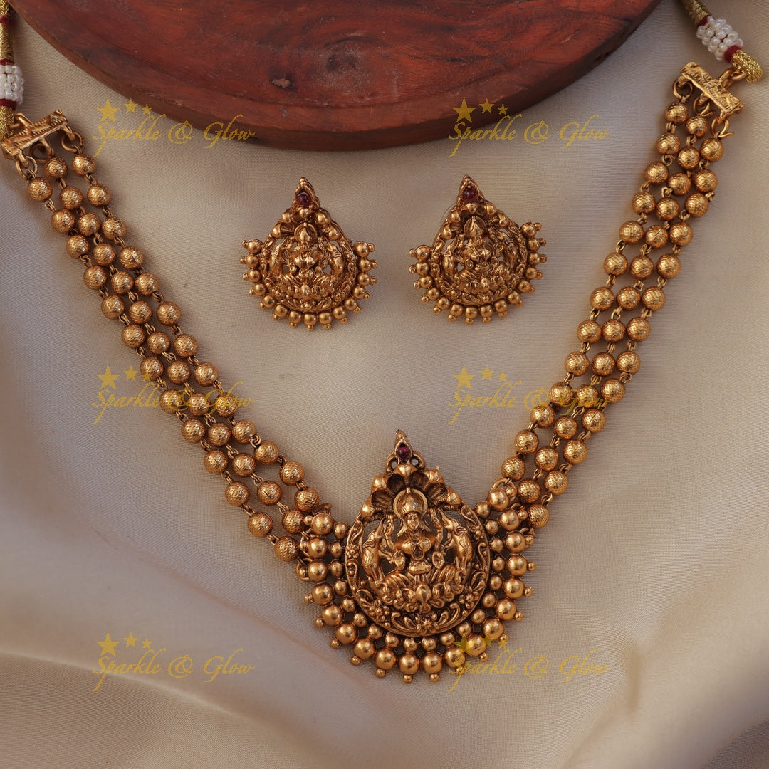 Luxurious Lakshmi Necklace for Festive Glamour