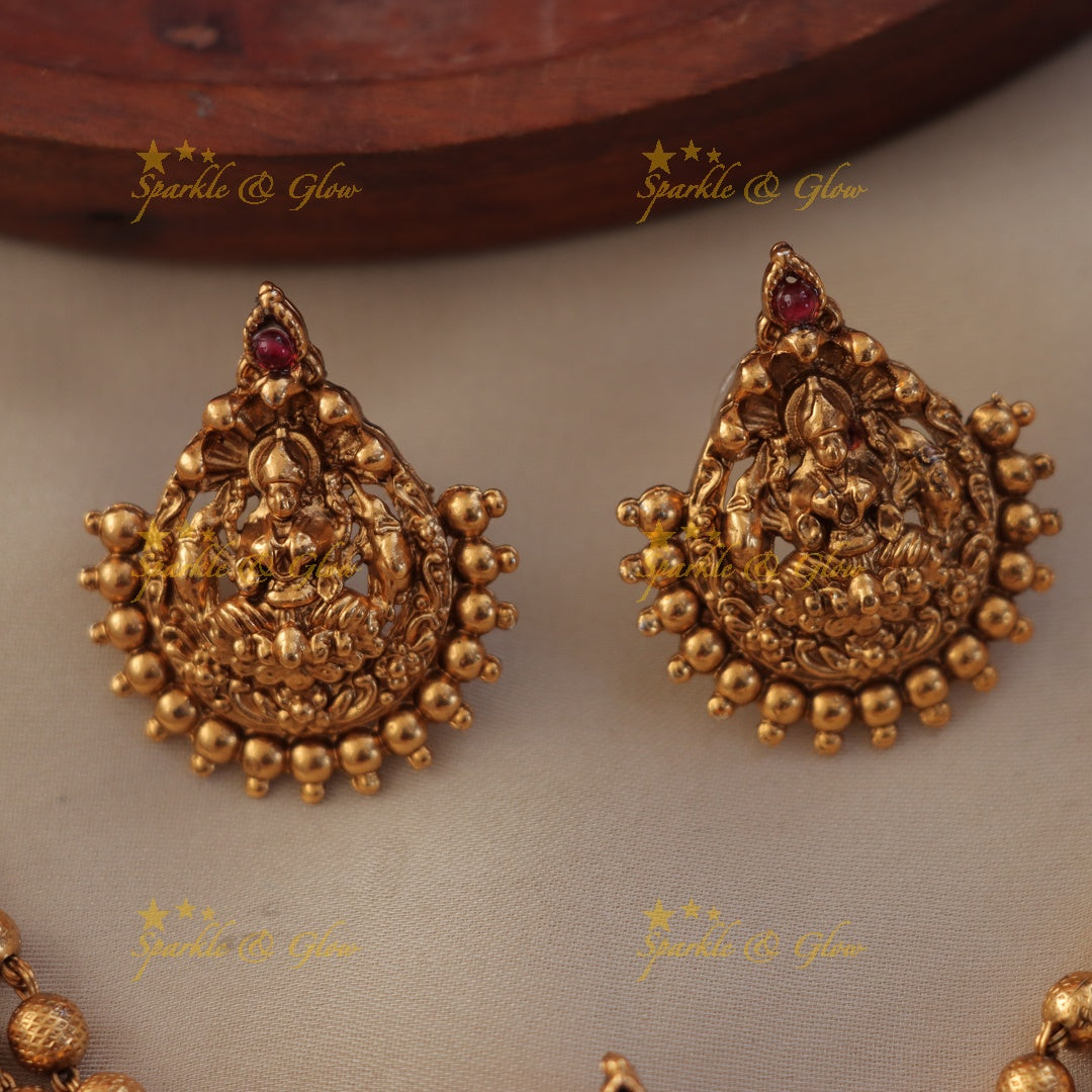 Luxurious Lakshmi Necklace for Festive Glamour