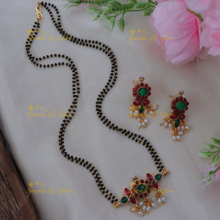 Elegant Floral Pearl Gold Necklace for Weddings