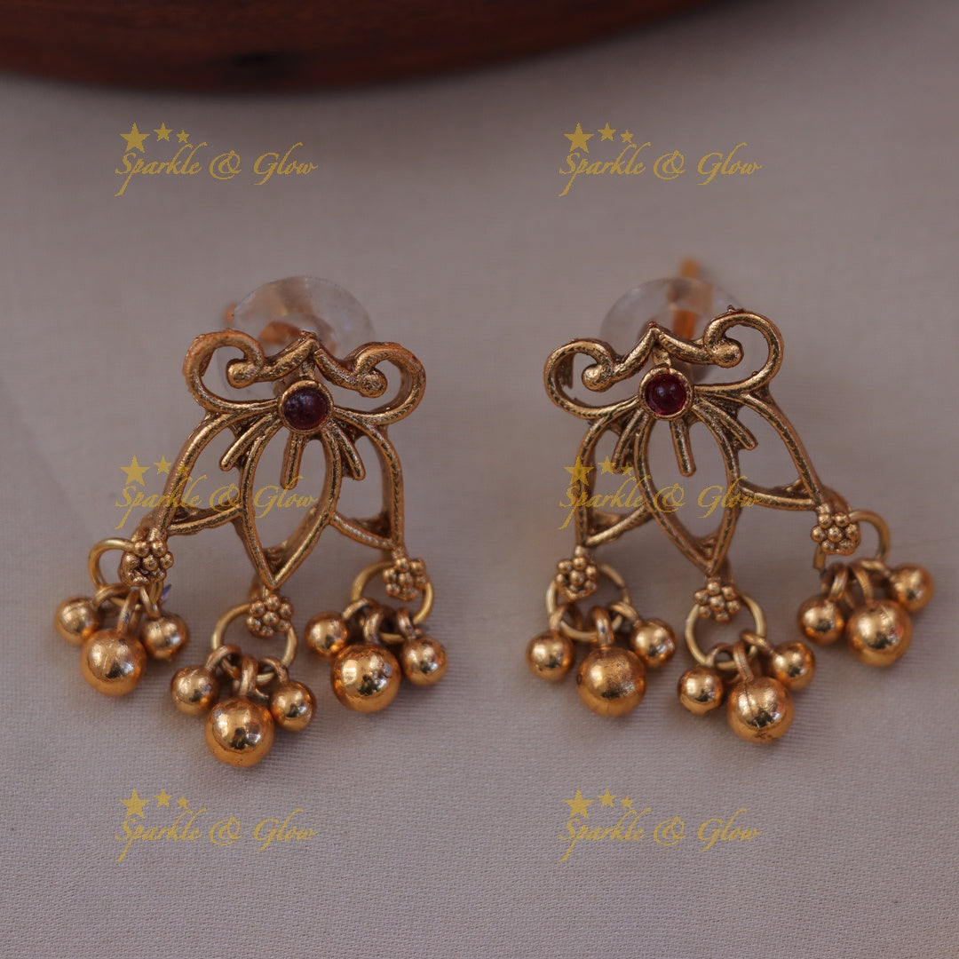 Exquisite Gold Lotus Floral Necklace for Celebrations