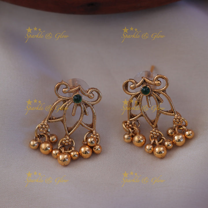 Exquisite Gold Lotus Floral Necklace for Celebrations