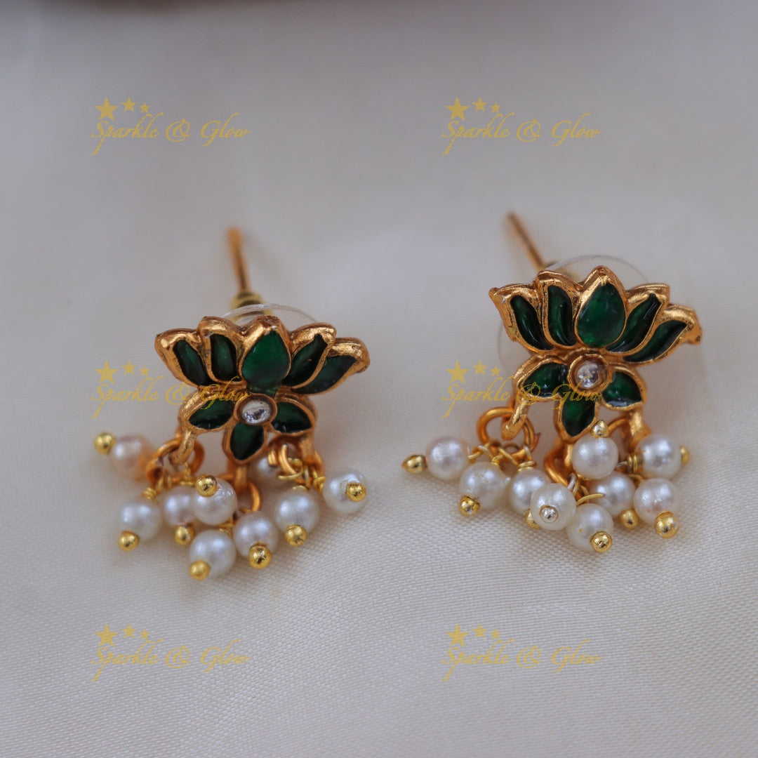 Lotus Short Necklace Set for Graceful Wedding Look