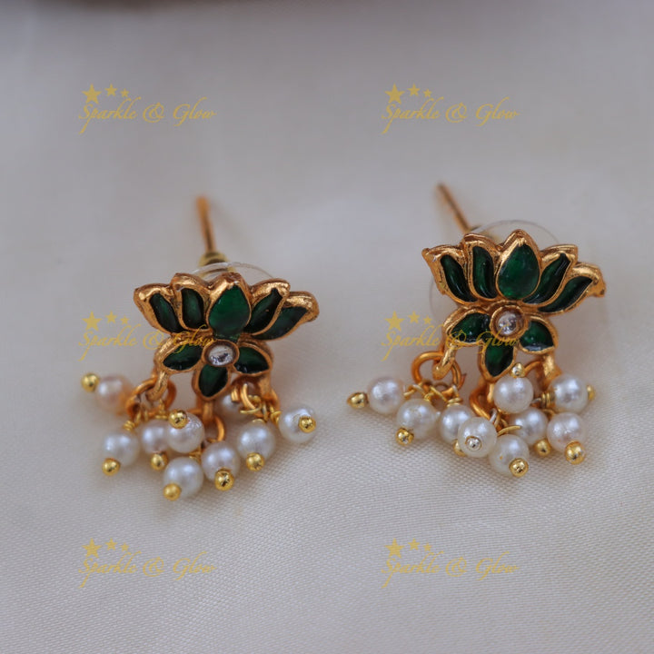 Lotus Short Necklace Set for Graceful Wedding Look