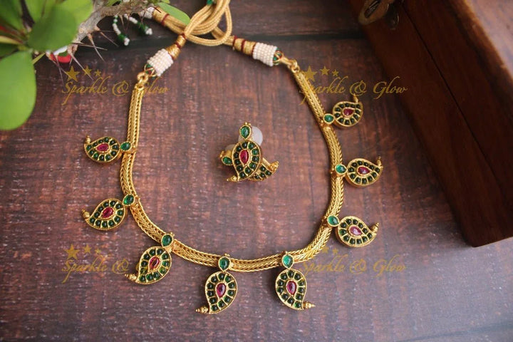 Elegant Mango necklace - Gold White - Sparkle and Glow