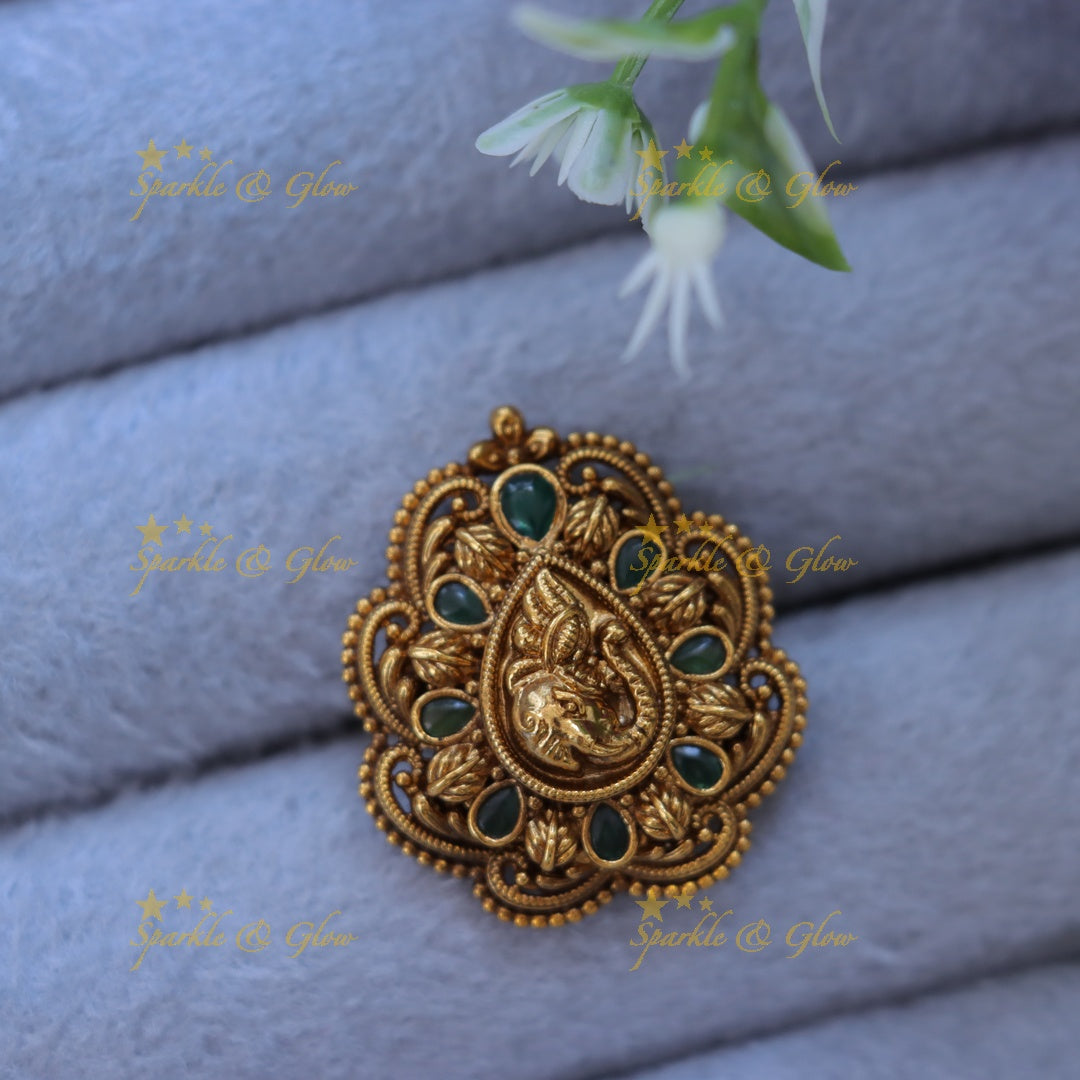 Exquisite Gold Leaf Ring - Premium Imitation Jewellery