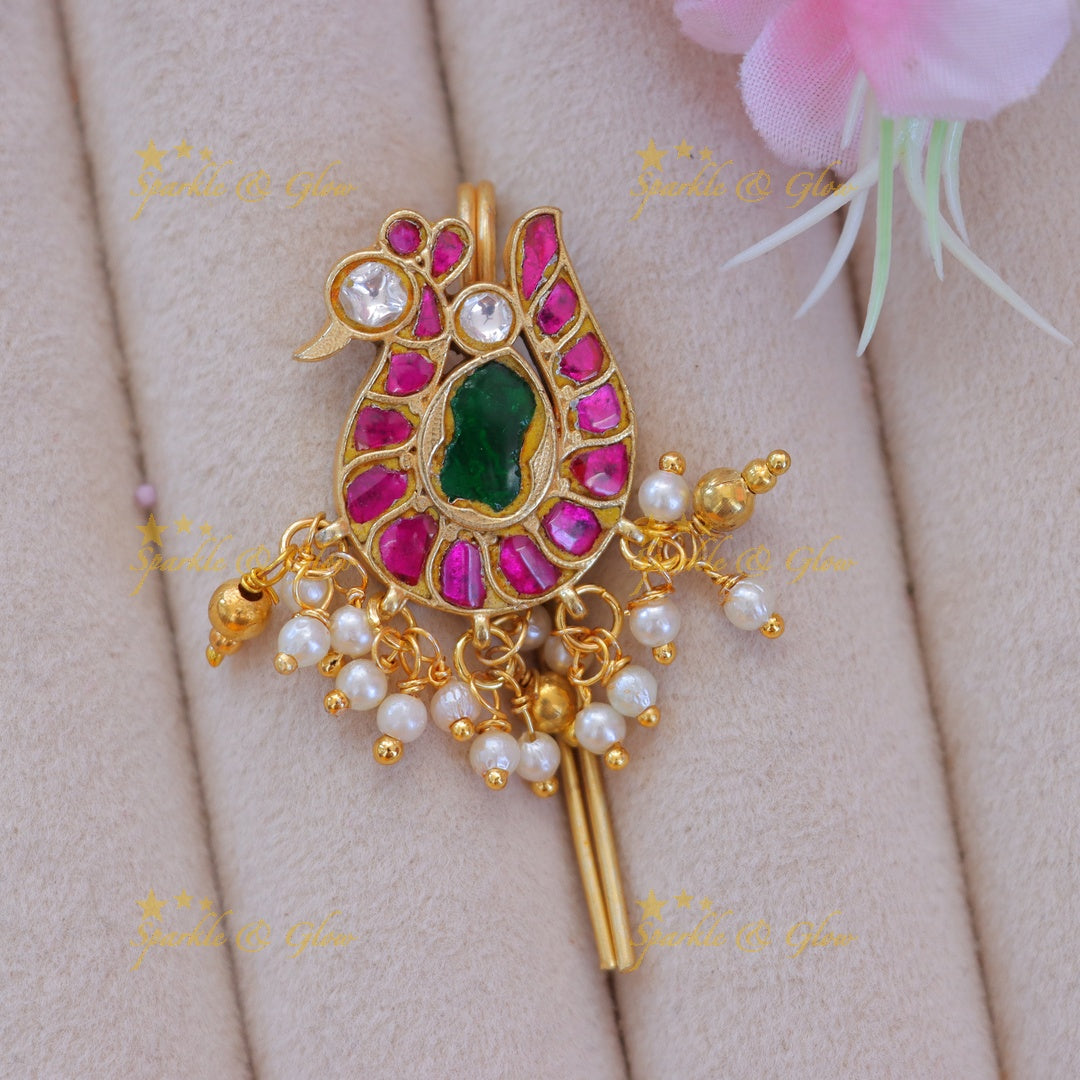 Elegant Peacock Jadabilla Hairpin - Gold & Pearls