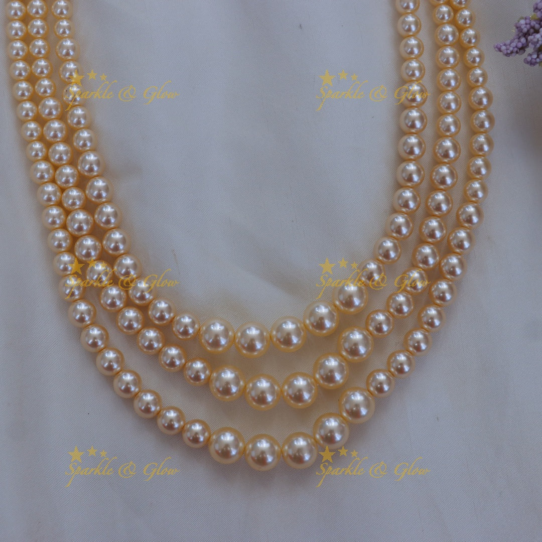Elegant Layered Pearl Necklace – Timeless & Versatile