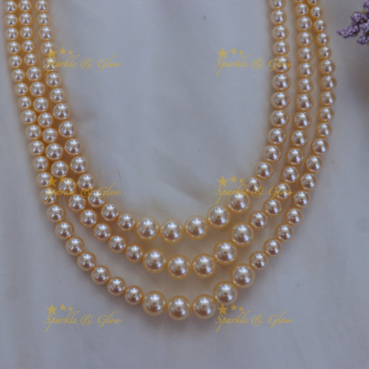 Elegant Layered Pearl Necklace – Timeless & Versatile
