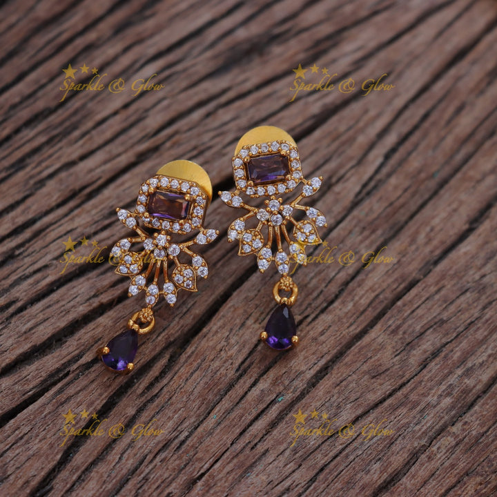 Exquisite Floral Pearl Necklace for Festive Glamour