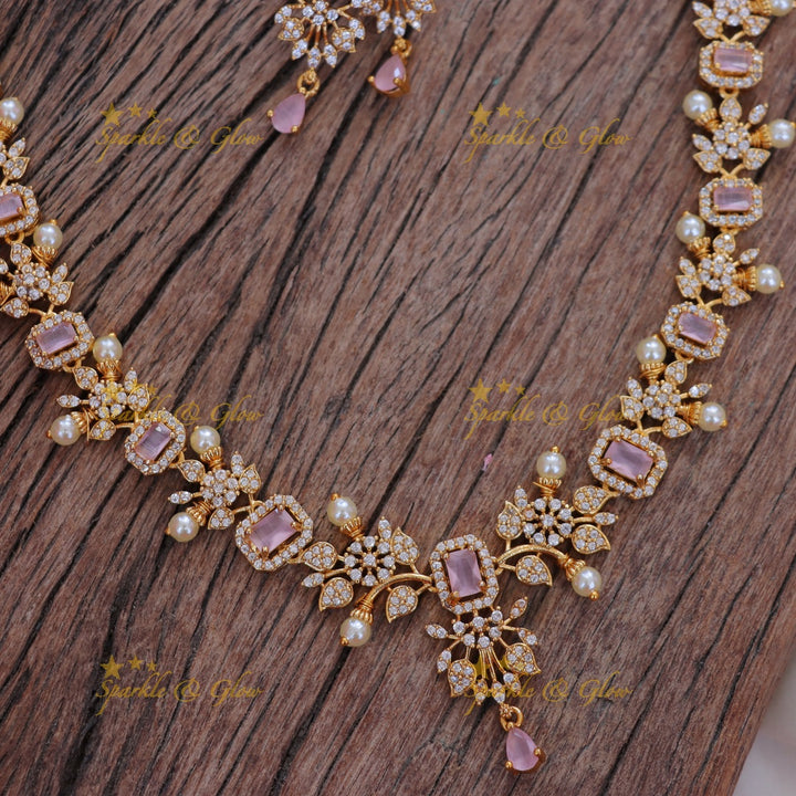 Exquisite Floral Pearl Necklace for Festive Glamour
