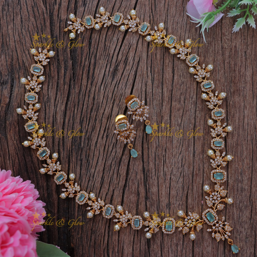 Exquisite Floral Pearl Necklace for Festive Glamour