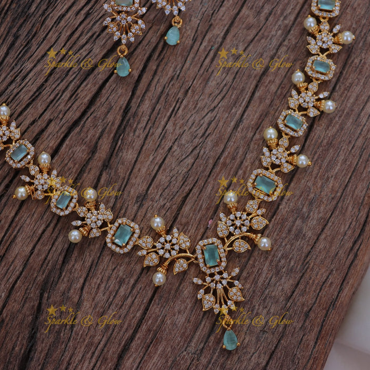 Exquisite Floral Pearl Necklace for Festive Glamour
