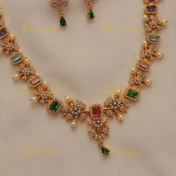 Exquisite Floral Pearl Necklace for Festive Glamour