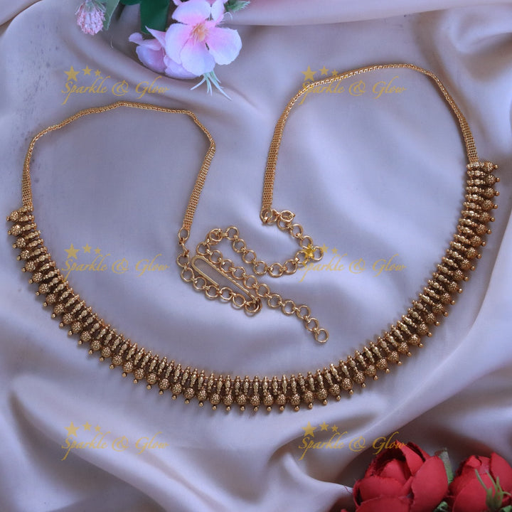 Exquisite Floral Gold Bead Hipchain for Festive Joy