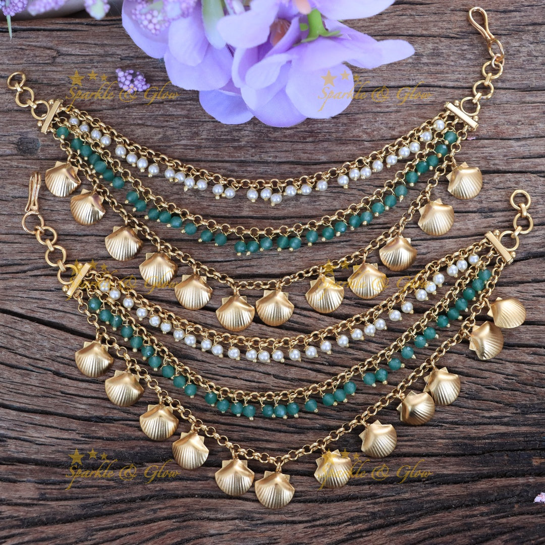 Elegant Gold Shell Earchain: Perfect for Festive Seasons