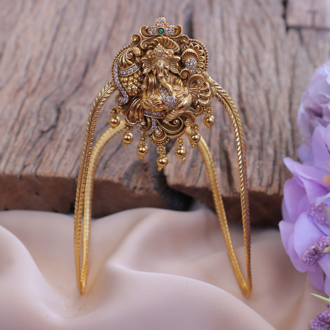 Ganesh Motif Gold Vanki for Exquisite Celebrations