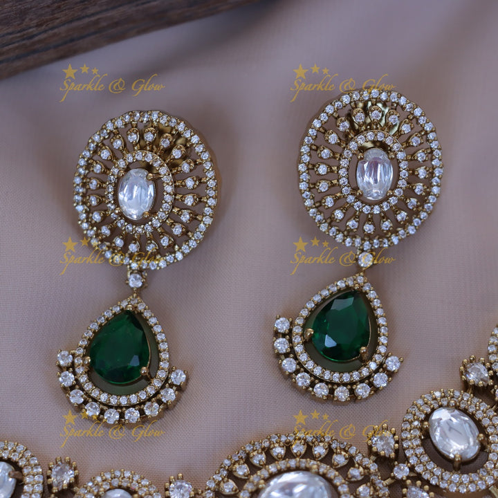 Exquisite Green Drop Necklace Set with Maang Tikka