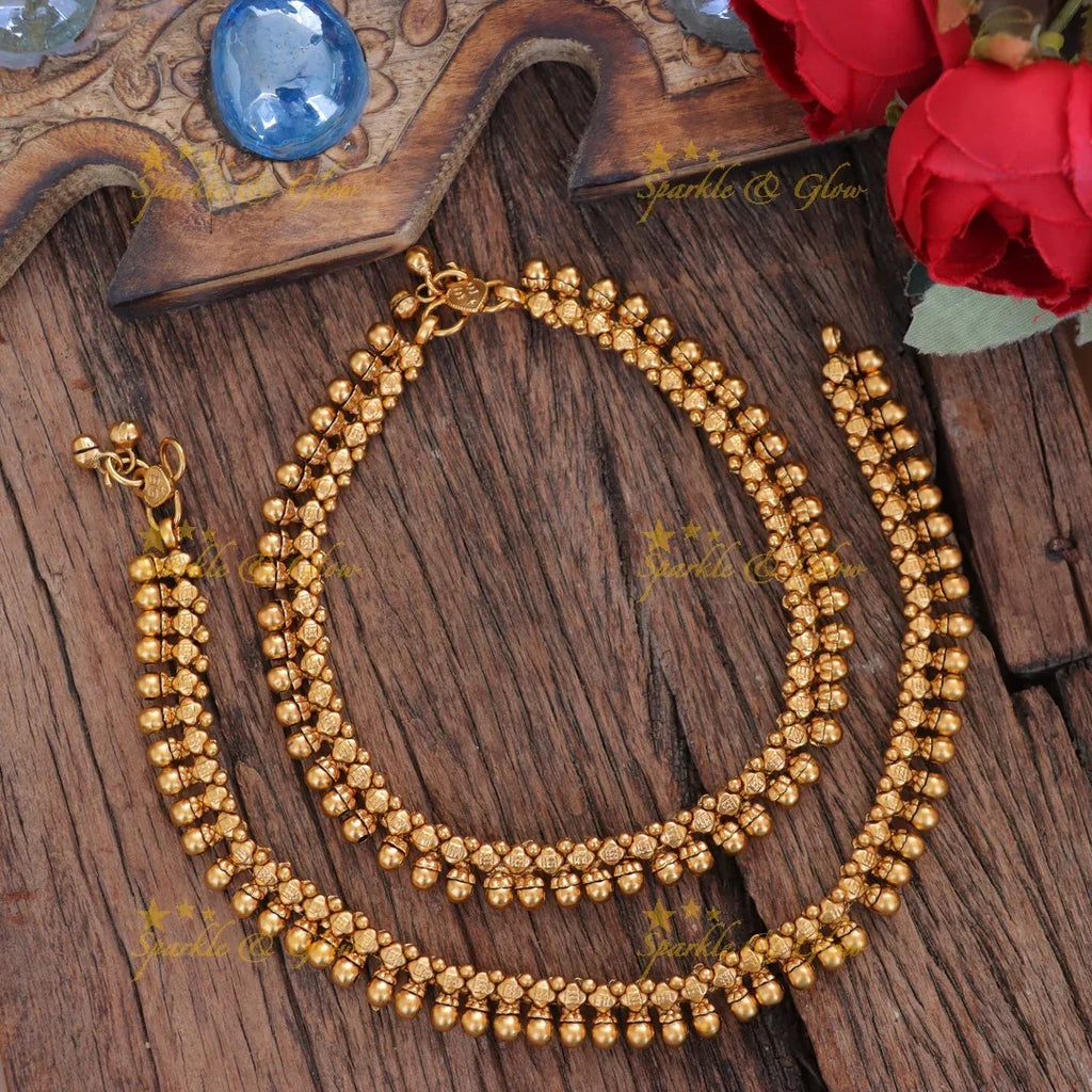 Elegant Gold Diamond Design Anklet – Festive Charm