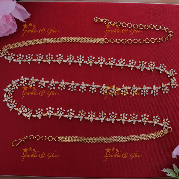 Exquisite Gold Hipchain with Elegant Stone Design