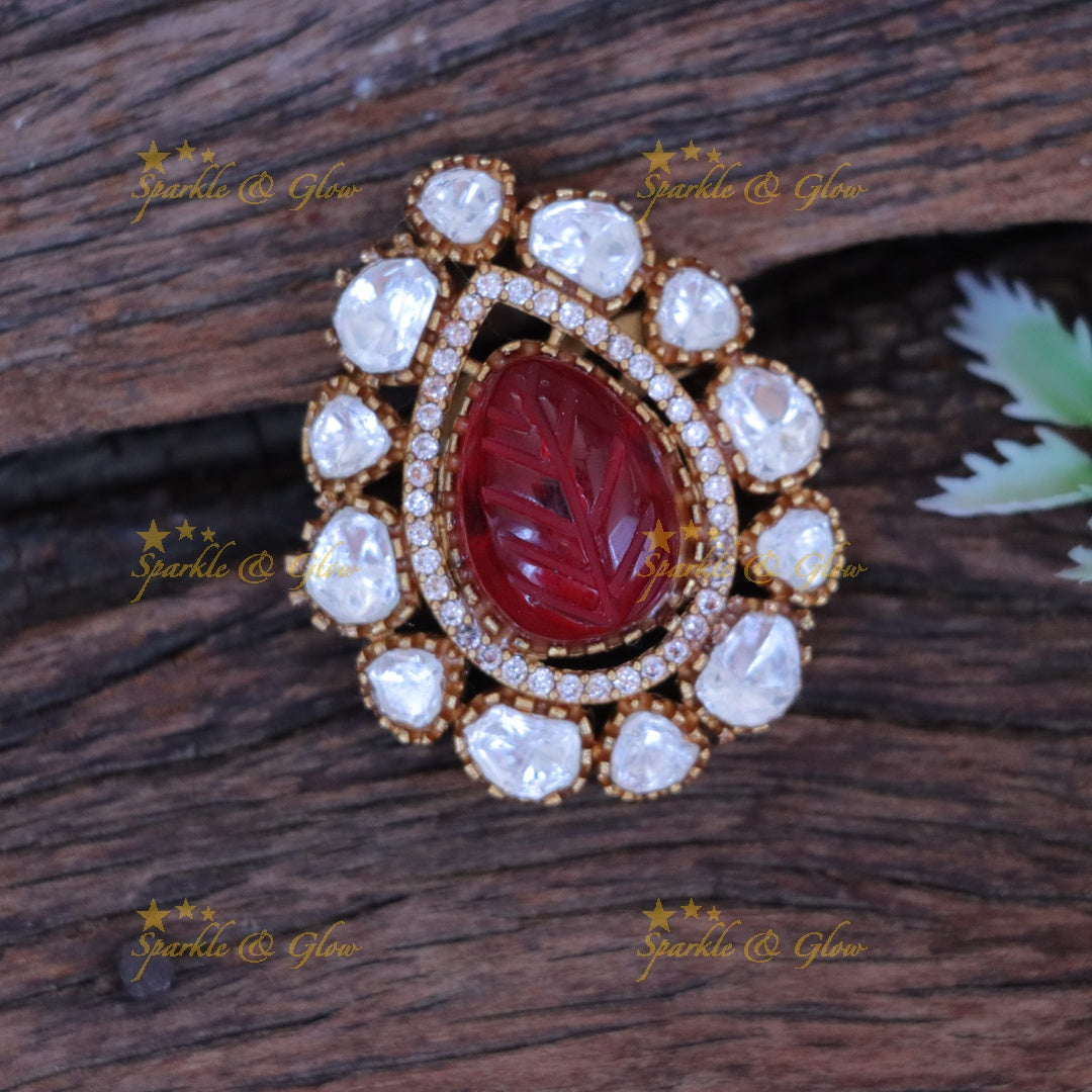 Exquisite Gold Saree Pin – Perfect Festive Accessory