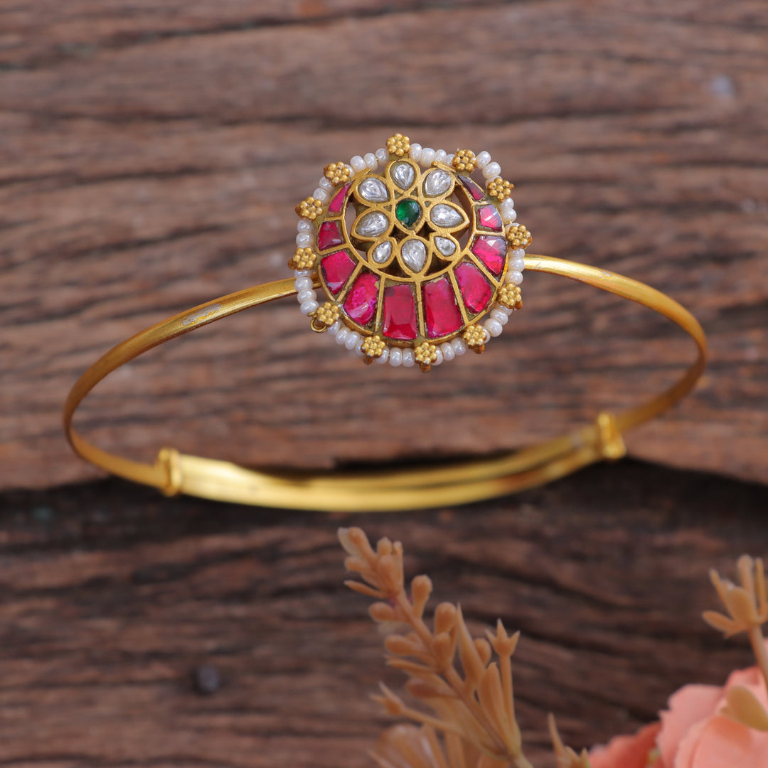 Exquisite Jadau Vanki with Pearl Accents