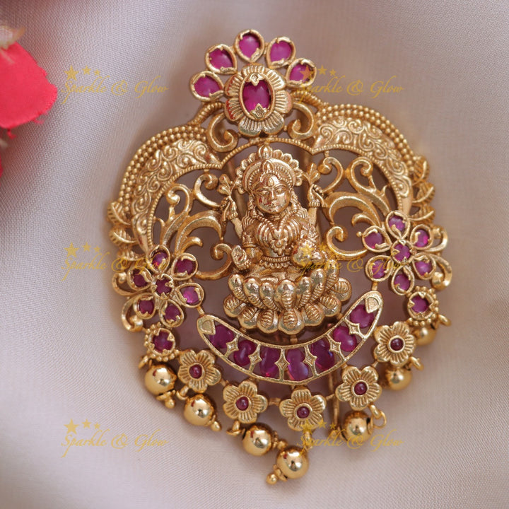 Lakshmi Hair Pin with Gold Beads in Aike Style