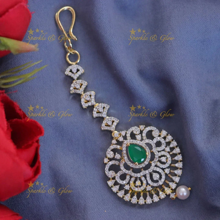 Exquisite Pearl & Gemstone Maang Tikka for Elegance