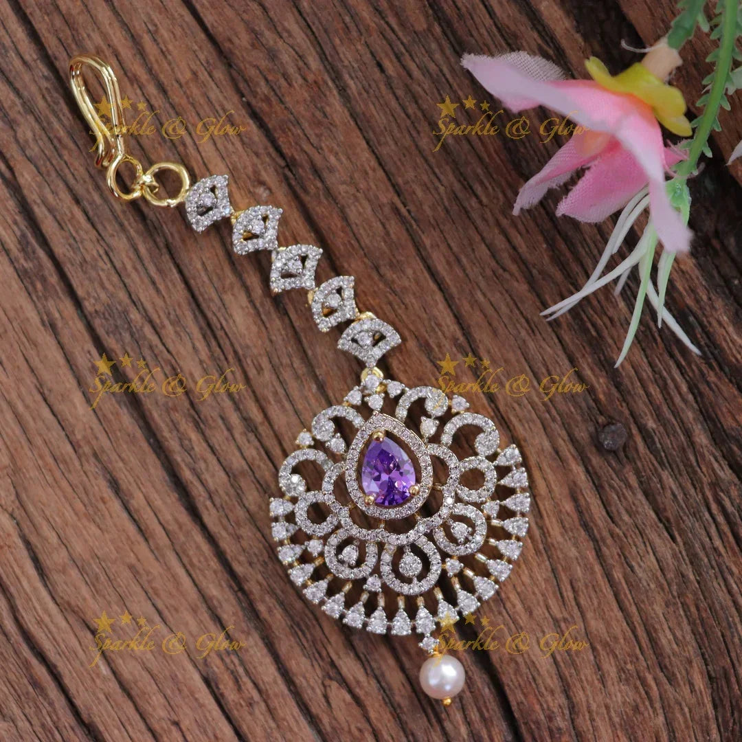 Exquisite Pearl & Gemstone Maang Tikka for Elegance