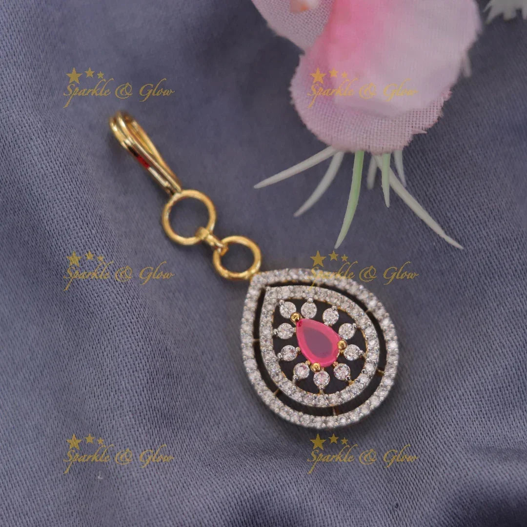 Exquisite Floral Gold Maang Tikka for Festive Elegance